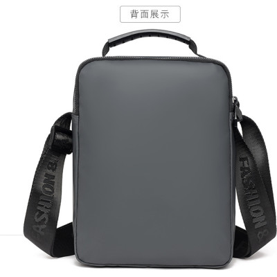 Túi đeo chéo nam phong cách mới  - BEE GEE DCN9254