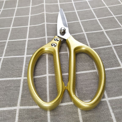 Kéo cắt đa năng Nhật Bản, chất liệu thép cao cấp có thể cắt gà , cắt vải...GS00885