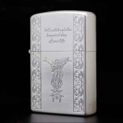 Hột Quẹt Bật Lửa Xăng Đá Chief CF1212Y Khắc Họa Hình Ảnh Thiên Thần Đẹp Độc Lạ Nắp Kín Giữ Xăng Tốt