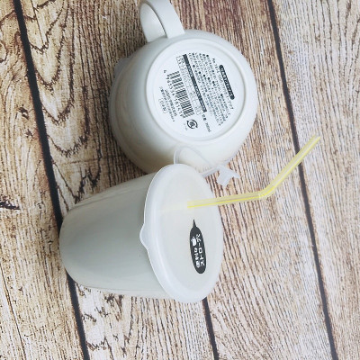 Cốc nhựa có nắp mềm Yamada 360ml, dáng lùn có quai - nội địa Nhật Bản ( giao màu ngẫu nhiên )