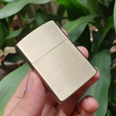 Vỏ Hột Quẹt Bật Lửa Hộp Quẹt Xăng Đá Zorro Z85914 Họa Tiết Cây Đàn - Dùng Xăng Bấc Đá Cao Cấp