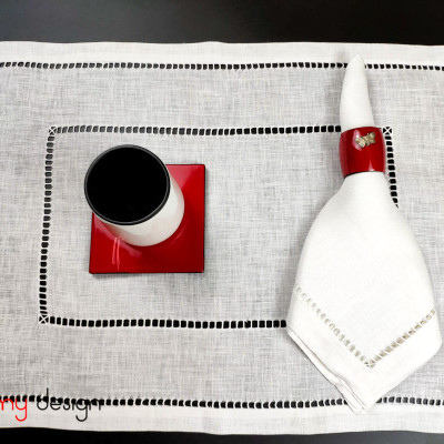 Bộ lót đĩa và khăn ăn linen rua cột