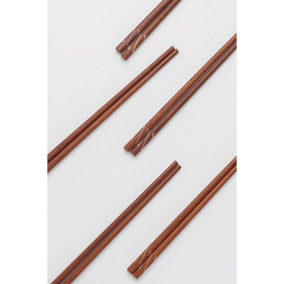 Hộp 10 đôi đũa cẩm lai ghép PHUSANG được làm từ gỗ tự nhiên không phủ PU dùng trong nhà hàng, khách sạn và bàn ăn