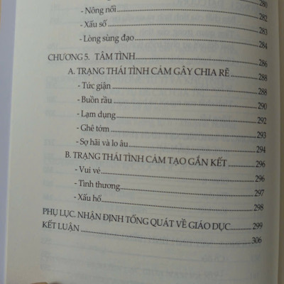 Sách BÌA CỨNG - Tìm Hiểu Nhân Tính - KM249