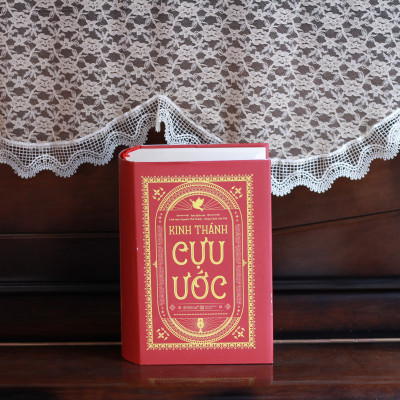 (Bìa Cứng, Áo Ôm) KINH THÁNH CỰU ƯỚC - Linh mục Nguyễn Thế Thuấn - Nguyên Thảo & Hoài Nguyên (BTV)