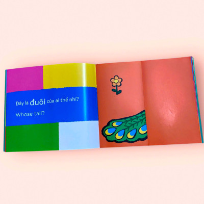 Sách cho bé - Đuôi Của Ai Thế Nhỉ? - Whose tail? - Bộ Sách Lật Mở Khám Phá Song Ngữ - Dành cho trẻ 0-4 tuổi