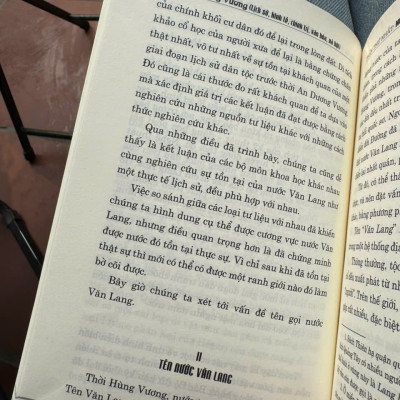 THỜI ĐẠI HÙNG VƯƠNG (Lịch Sử - Kinh Tế - Chính Trị - Xã Hội) – Nhiều tác giả – NXB Chính trị Quốc gia