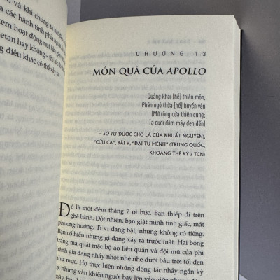ĐỐM XANH MỜ - Carl Sagan - Hà Thị Mai Hoa dịch - Nhã Nam - Nhà xuất bản Thế Giới.