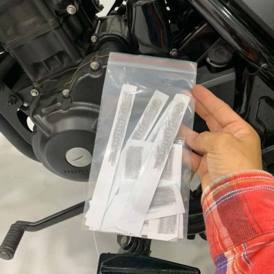 Giấy Cà Số Khung Số Máy Ô Tô Xe Máy – Giấy 2 Lớp Có Keo Dán – Cắt Sẵn – 20/50/100 Bộ