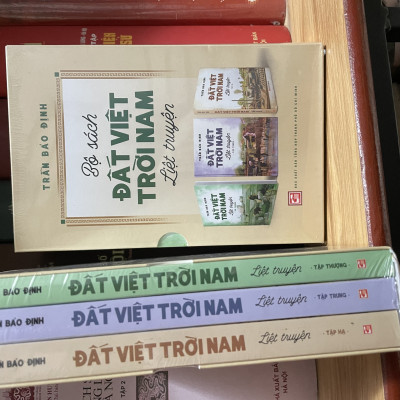 Đất Việt trời Nam liệt truyện (3 tập)