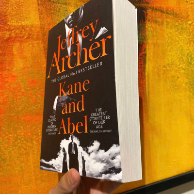 Sách - Kane and Abel by Jeffrey Archer - English Novel / Historical Fiction / Drama Classics - Tiểu thuyết Ngoại văn Nhập khẩu