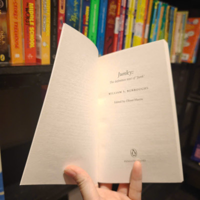 Sách - Junky by William S. Burroughs - Sách tiếng anh, tiểu thuyết/Fiction/Novel in English