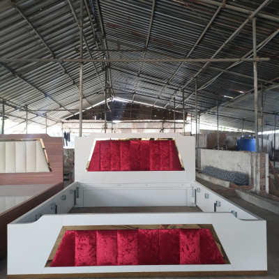 Giường gỗ MDF lõi xanh Juno Sofa kết hợp inox mạ vàng 