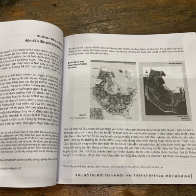 CHÂN DUNG MỘT HÀ NỘI: KĐTM - KHU ĐÔ THỊ MỚI TẠI HÀ NỘI, HAI THẬP KỶ NHÌN LẠI MỘT MÔ HÌNH – Trần Minh Tùng – NXB Xây Dựng (Bìa mềm)