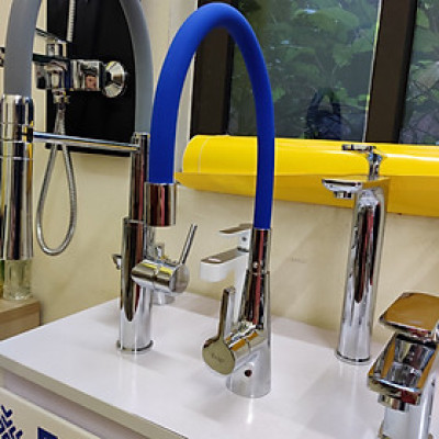 vòi bếp nóng lạnh F4153