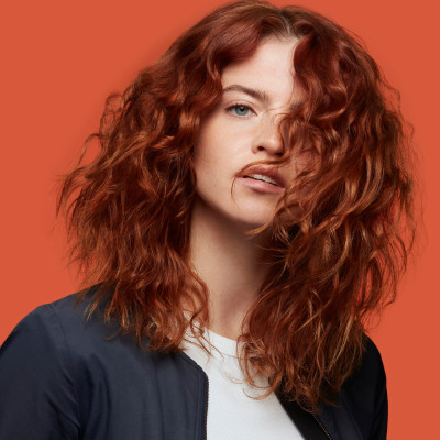 Dầu Gội Dưỡng Tóc Mềm Mượt Goldwell KMS Tamefrizz Kiểm Soát Bông Xù, Giảm Xơ Rối Lên Đến 99%