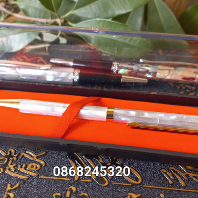 Bút bi ký viết phong thủy khảm vỏ xác trắng phong cách lịnh mãn đẳng cấp 