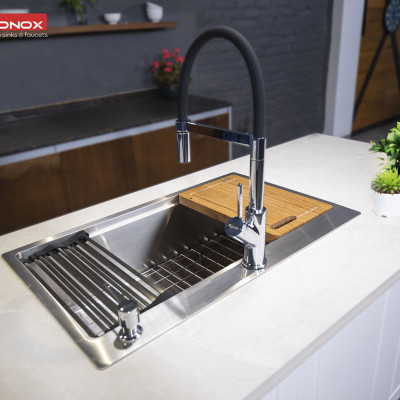 Vòi rửa bát thân mềm Konox, Model Bian, Bề mặt mạ PVD Chrome 5 lớp, Lõi đồng tiêu chuẩn CW617N, Linh kiện phụ trợ dòng chảy nhập khẩu châu Âu, Bảo hành chính hãng 5 năm, Hàng chính hãng