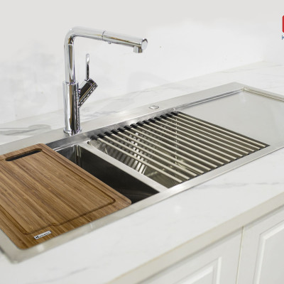 Vòi rửa bát rút dây Konox, Model Artan Chrome, 6 phiên bản màu, Bề mặt mạ PVD 5 lớp cao cấp, Lõi đồng tiêu chuẩn CW617N, Linh kiện phụ trợ dòng chảy nhập khẩu châu Âu, Bảo hành chính hãng 5 năm, Hàng chính hãng