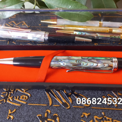 Bút bi viết ký phong cách lịch mãn đẳng cấp khảm vỏ bào ngư xanh