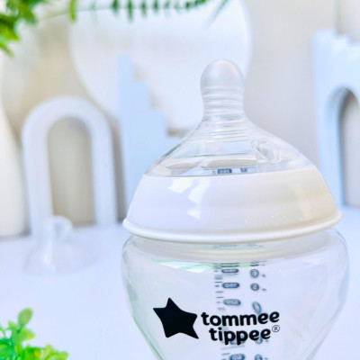 Combo Bình Sữa Tommee Tippee Natural Start Ty Siêu Mềm Tự Nhiên 260ml & Núm Ty Silicon Thay Thế 6M+