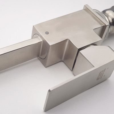 Vòi rửa chén nóng lạnh Inox SUS 304 nguyên khối Eurolife EL-T002-1 (Trắng vàng)