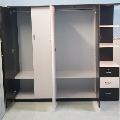 Tủ áo kèm kệ trang trí 2m x 1m8 x 0,5 m (Đen Trắng)