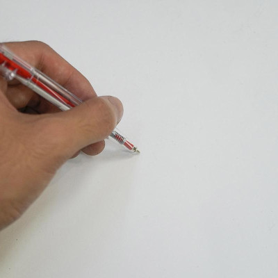 Bút Bi FO-03/VN - Mực Đỏ