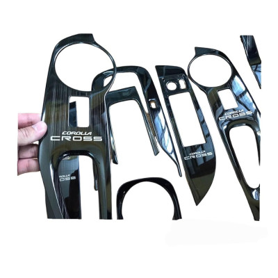 Ốp nội thất cho xe Toyota Corolla Cross 2020 2021 chất liệu titan ánh kim - carbon cao cấp
