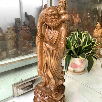 Combo cặp tượng tượng tế công và đạt ma sư tổ bằng gỗ bách xanh thơm phức kt cao 40cm