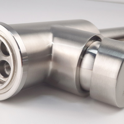 Vòi rửa chén nóng lạnh Inox SUS 304 nguyên khối Eurolife EL-KM09 (Trắng vàng)