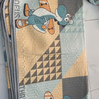 Chiếu điều hòa cao su non Tencel 1m6 x 2m - Bộ chiếu tặng kèm 2 vỏ gối - Giao ngẫu nhiên