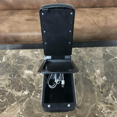 Hộp tỳ tay dành cho ô tô cao cấp Vinfast Fadil tích hợp 7 cổng USB 