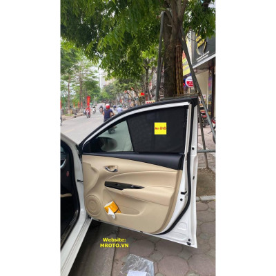 RÈM CHE NẮNG NAM CHÂM CHO XE TOYOTA YARIS 2019-2021.