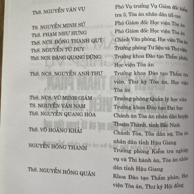 Cẩm Nang Nghiệp Vụ Dành Cho Thẩm Phán, Kiểm Sát Viên, Luật Sư ( Trong lĩnh vực dân sự và tố tụng dân sự) ( Xuất bản lần thứ ba có sửa chữa, bổ sung)