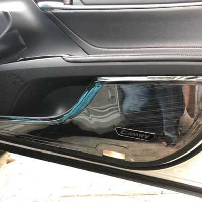 Bộ ốp Titan chống trầy xước Tapli, Táp li dành cho xe Toyota Camry 2019-2020