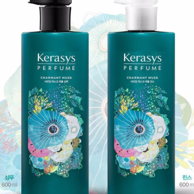 Dầu gội nước hoa hương vani và xạ hương trắng Kerasys Charmant Musk Hàn Quốc 600ml tặng kèm móc khóa 