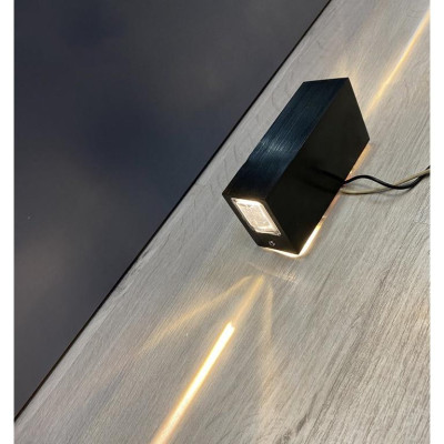 Đèn tường MESOR kiểu dáng nhỏ gọn, tiện dụng trang trí nội thất sang trọng .