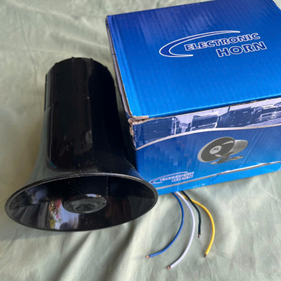 Còi Xi Nhan Ô Tô Có Giọng Nói – Còi Lùi Xin Nhường Đường 12V-24V, Loại Tốt, Bền Bỉ đèn trang trí