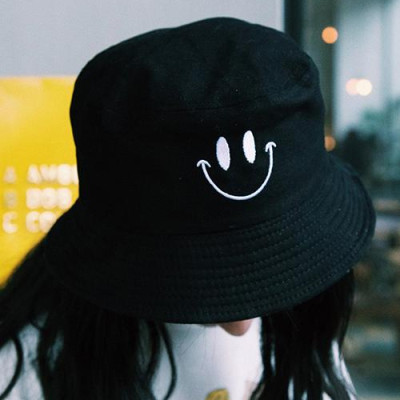 Nón Bucket thêu Mặt Cười