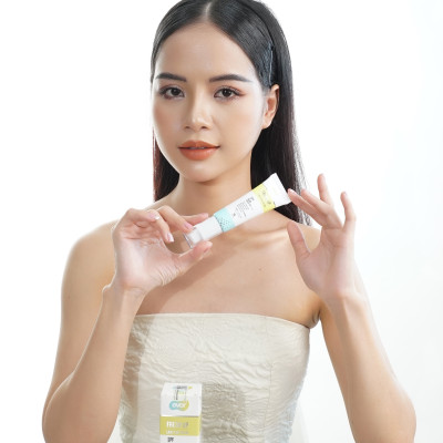 Kem chống nắng makeup trẻ hoá dưỡng trắng - Fresh Up Light Sun Cream 30ml | EVOR