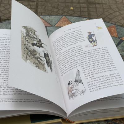 (Bìa cứng – minh hoạ màu) HUẾ ĐẸP NHƯ TRANH – Nhiều tác giả –  Việt Anh dịch – Nhã Nam  