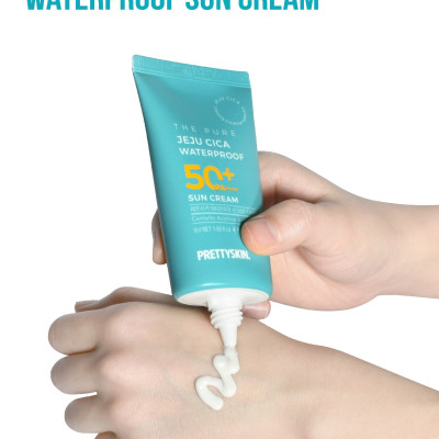 Kem chống nắng rau má nâng tông kháng nước, lấu trôi -  Pretty Skin The pure jeju cica Waterproof Sun Cream