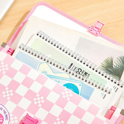 Cặp Học Sinh A4 - Phiên Bản Sơn Tùng M-TP Giới Hạn - Deli CF556 - Màu Hồng