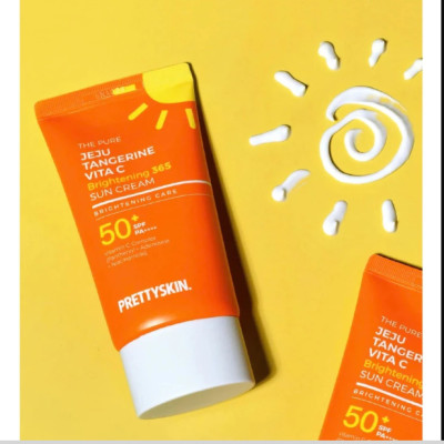 Kem chống nắng Vitamin C Pretty Skin Jeju Vita C Brightening 365 Sun Cream Hàn Quốc 50ml