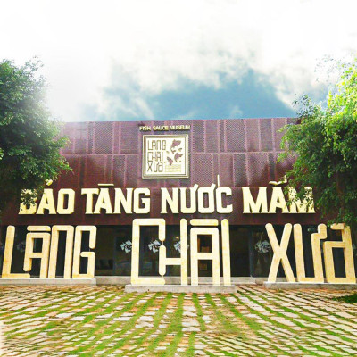Nước Tương Cao Cấp Shiitake Làng Chài Xưa Độ Đạm Tự Nhiên Lên Men Từ Nấm Ngọt Nhât Và Đậu Nành 250ml/chai