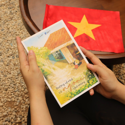 Sách - Đường Về Nhà Có Ngoại Chờ Mong - Bản Đặc Biệt - Tặng Kèm Bookmark + Postcard