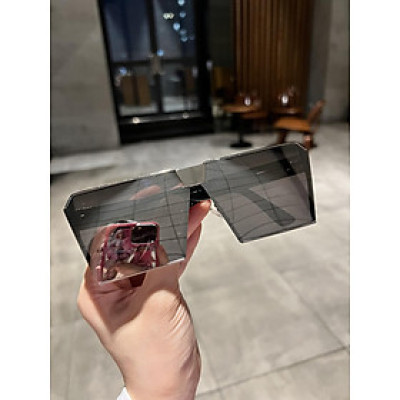 Kính râm thời trang tương lai sành điệu