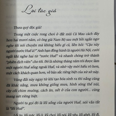 Sách trước nhà có cây hoàng mai - những ghi chép về huế xứ sở phong rêu kiêu sa