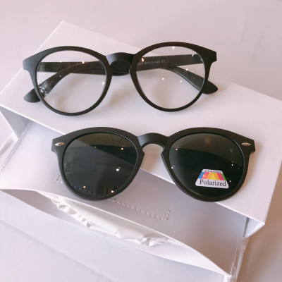 Kính Cận Râm Mắt Tròn 2 Tròng 2in1 Gọng Nhựa Đen Cao Cấp